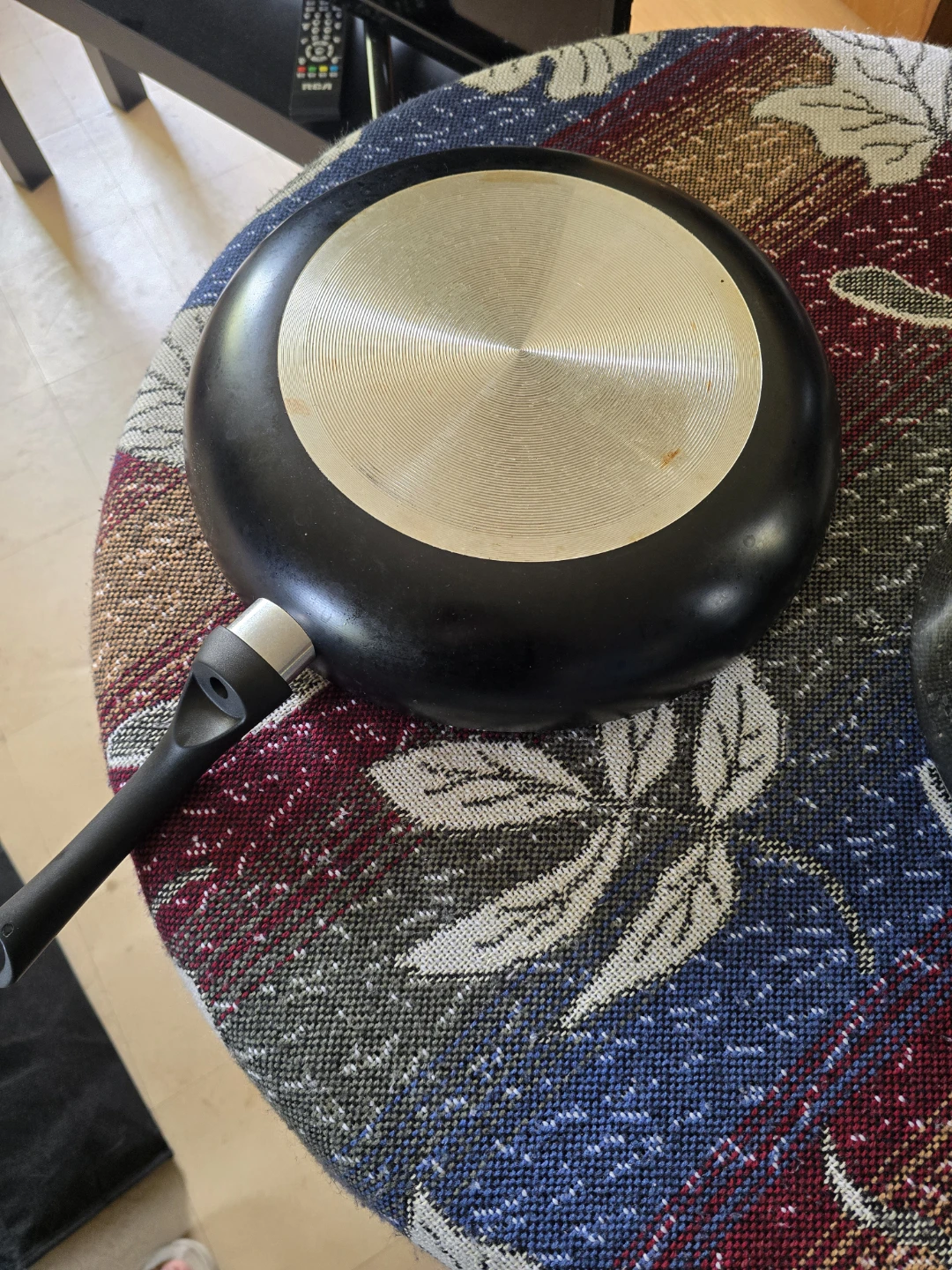 12inch frying pan & pot with lid - photo 3