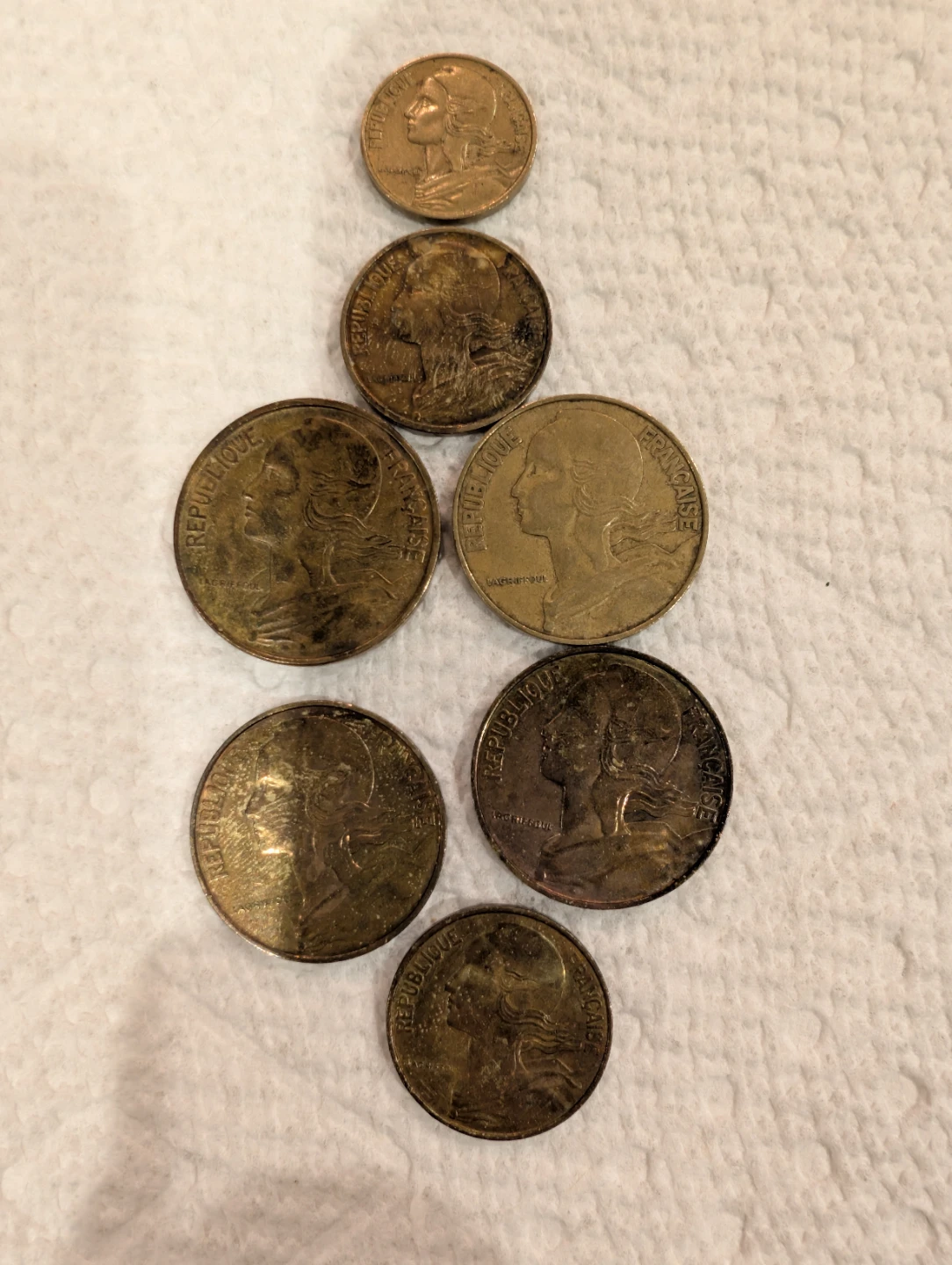 Collection of 15 French Franc and Centimes Coins - photo 4