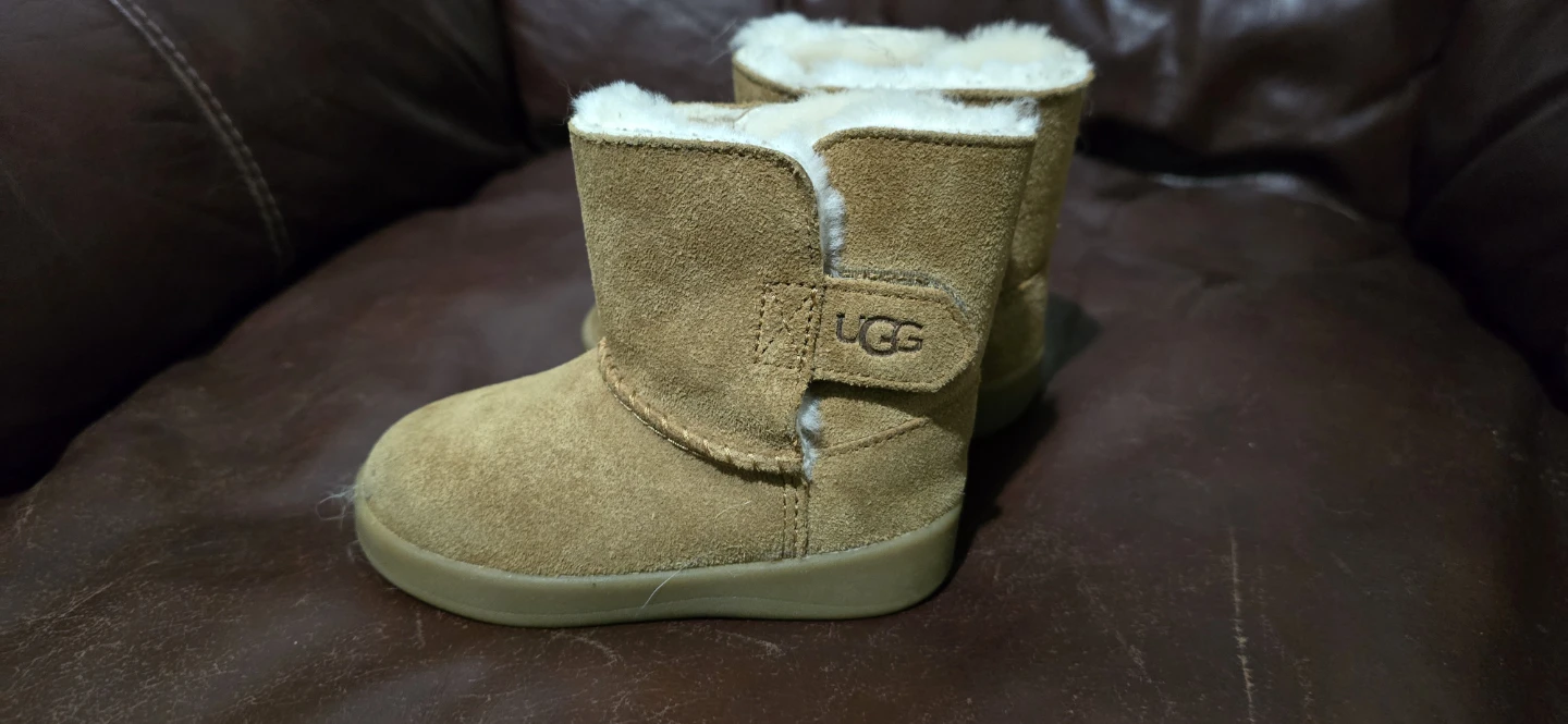 UGG Toddler Boots Size 5 - photo 3