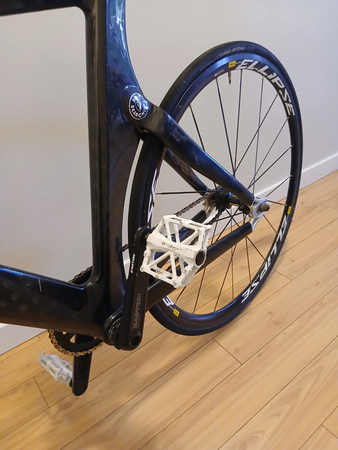 Black carbon fiber track bike with Mavic Ellipse wheels - photo 2