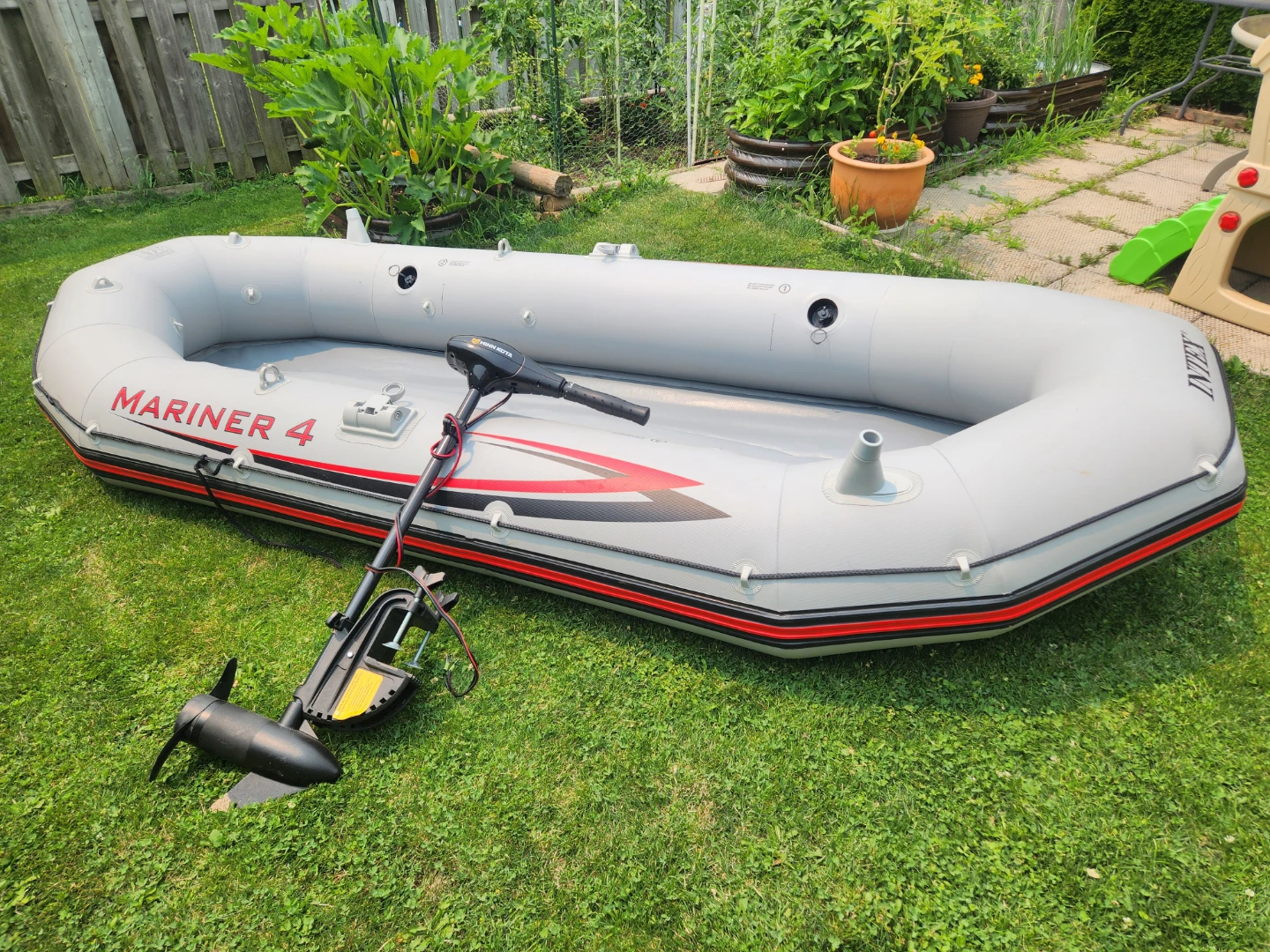 Intex Mariner 4 Inflatable Boat with Motor Mount