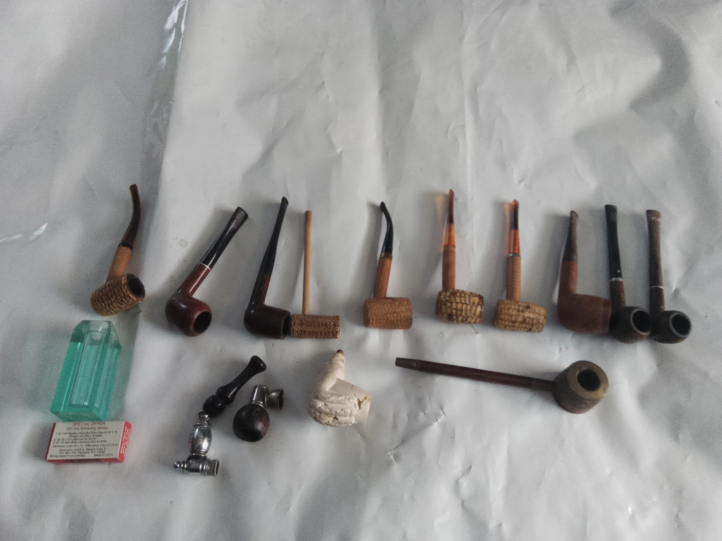 Collection of 13 Vintage Pipes and Accessories - photo 3