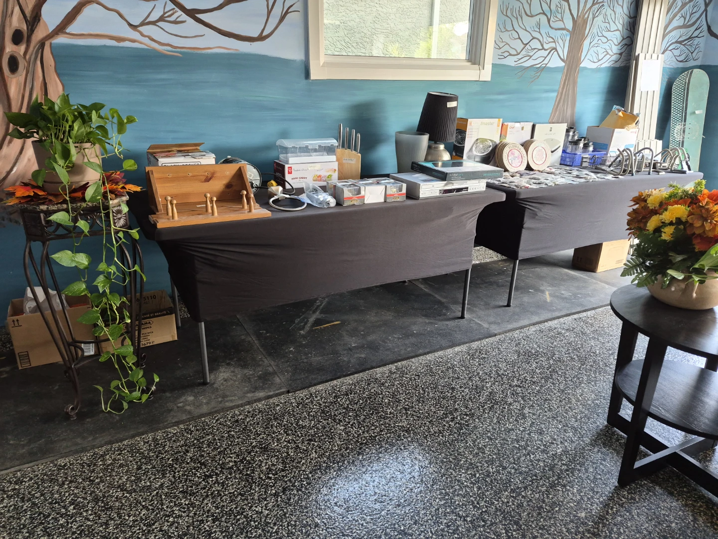 Garage Sale on Canyon Park SE - photo 2