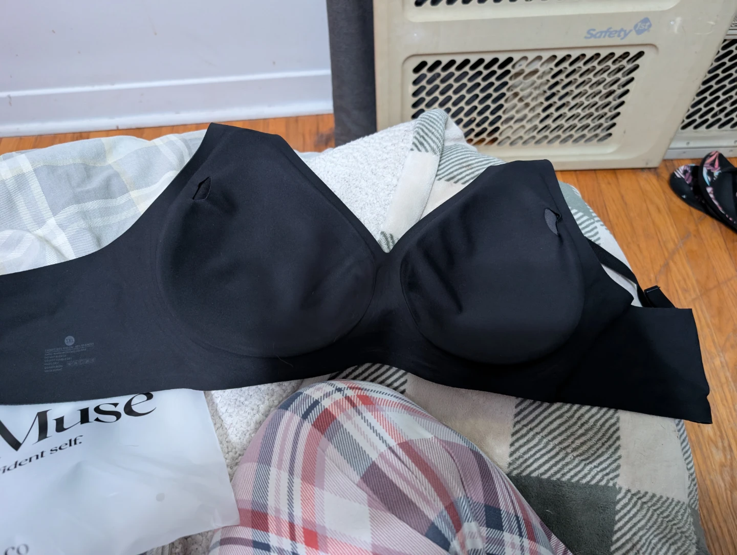 Madam Muse Wireless Lifting Jelly Bra - Black - 3XL - photo 5