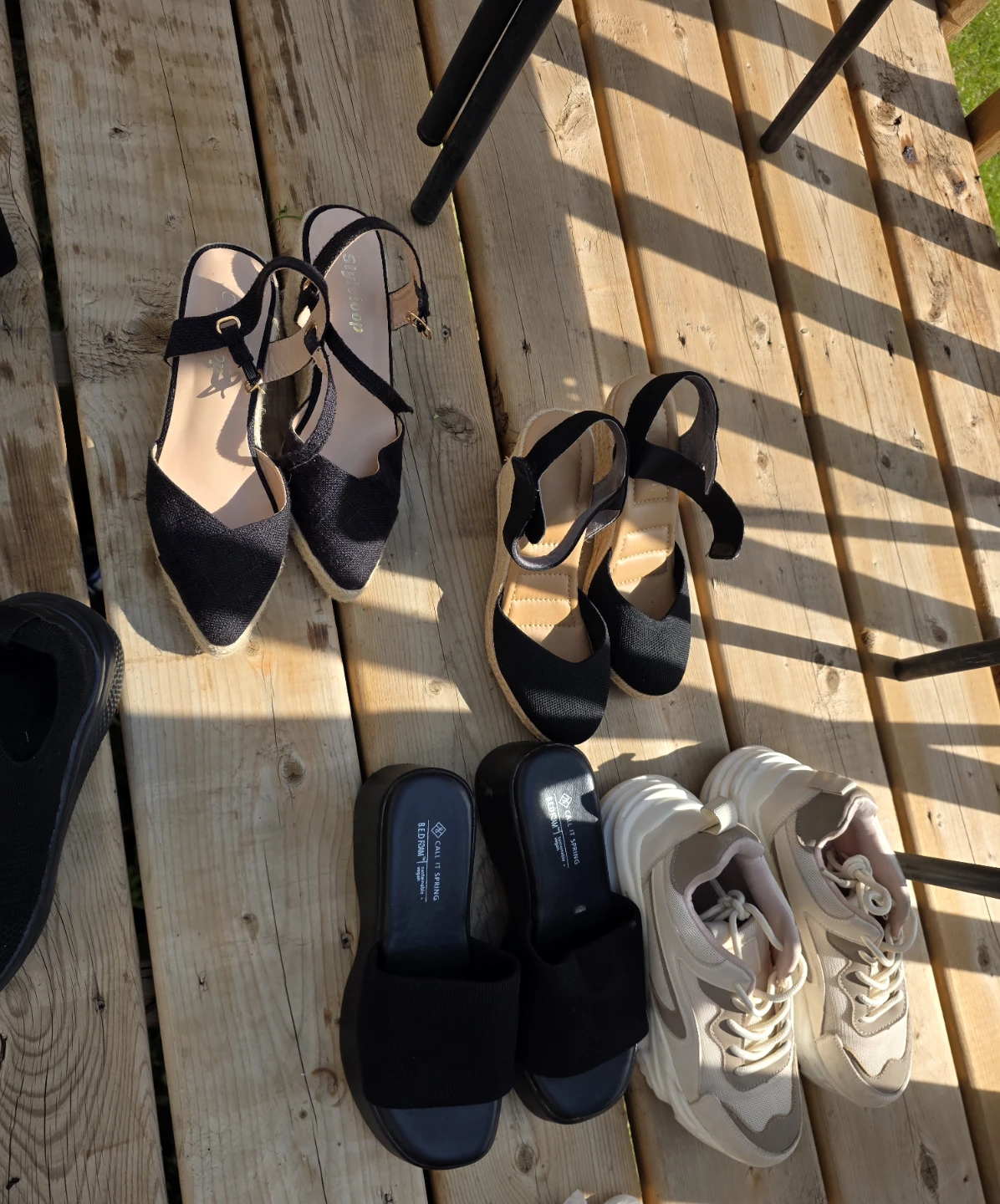 Size 5 shoes. 50$ all