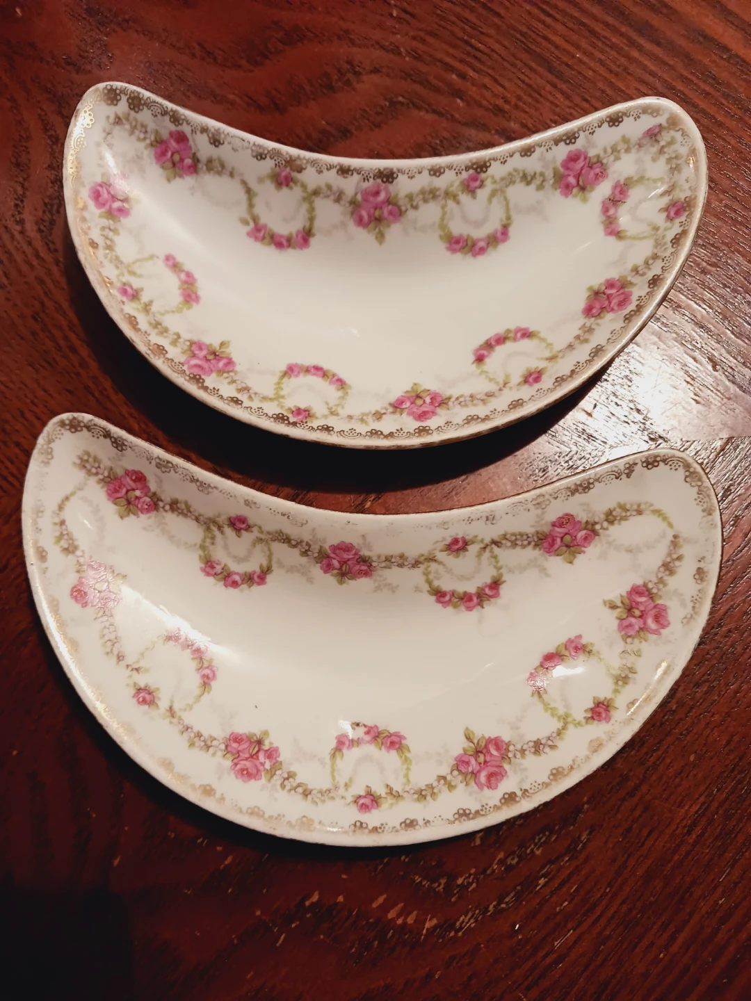 Pair of Antique Austrian Crescent Floral Porcelain Side Dishes - photo 3