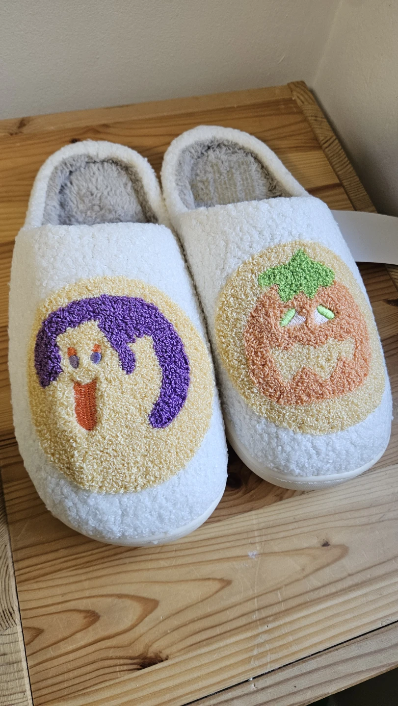 Halloween cookie Slippers - White - Size 7.5-8 - photo 3
