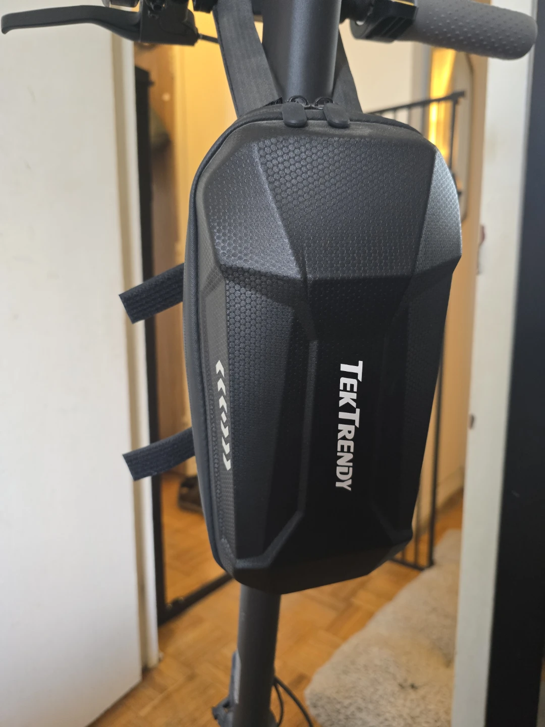 Ninebot G30P KickScooter MAX, Great Condition - photo 3