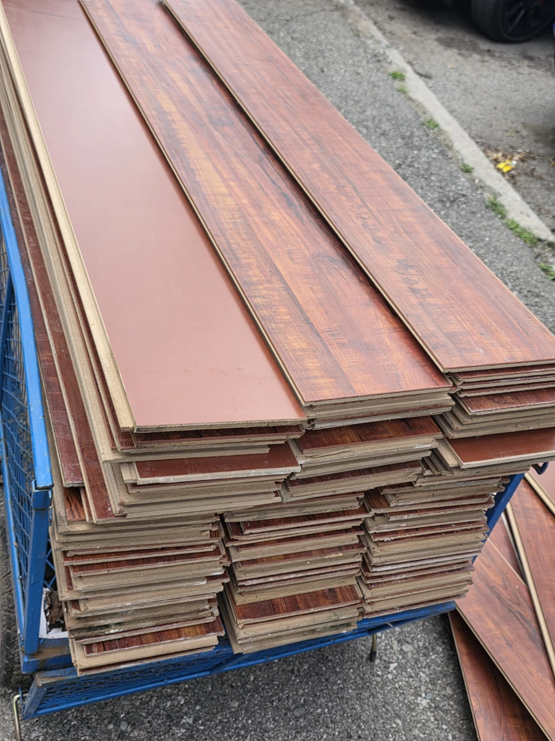 Laminate flooring - photo 3