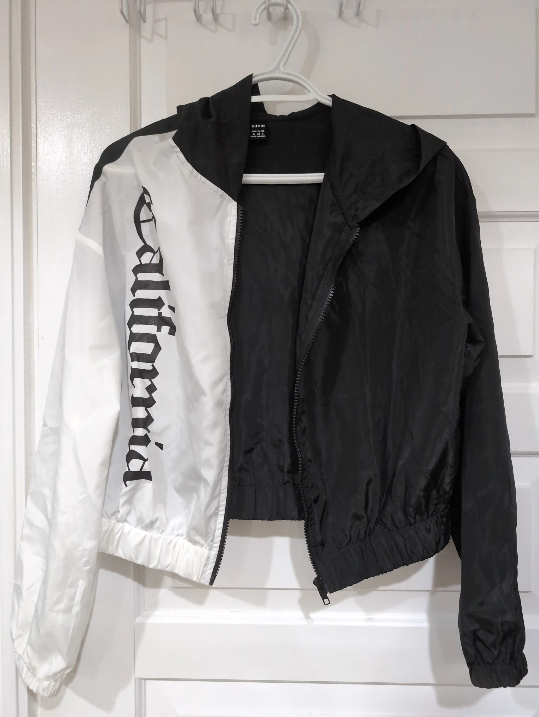 SHEIN California Crop Windbreaker Jacket Small