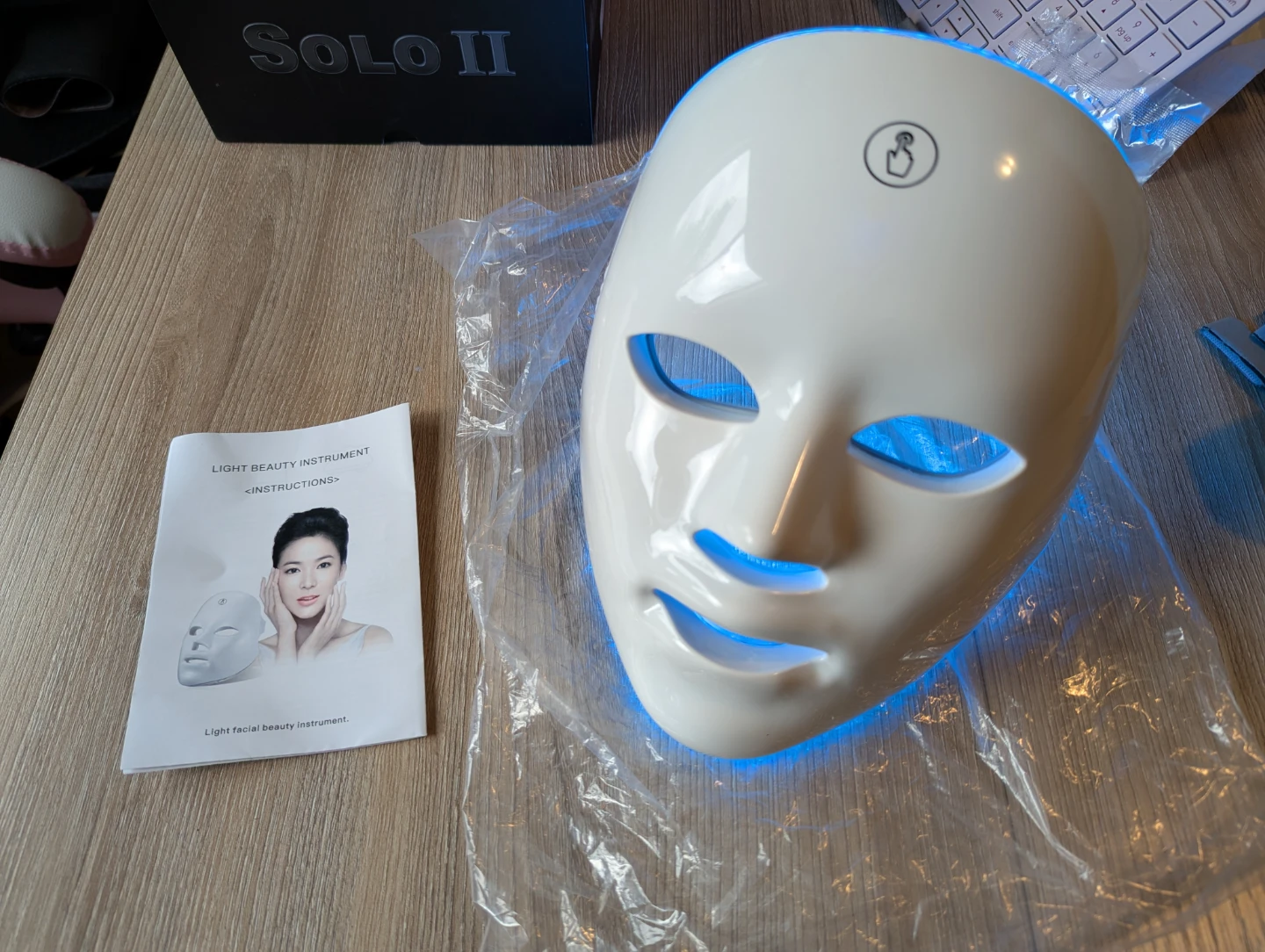 Light Beauty Instrument Facial Mask - photo 2