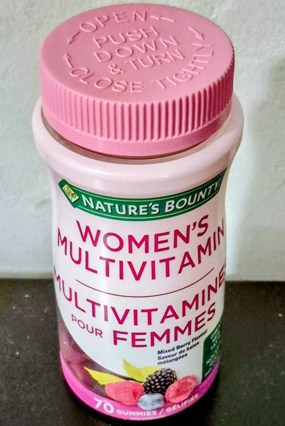 BNIB)Nature's Bounty Women's Multivitamin 70 Gummies