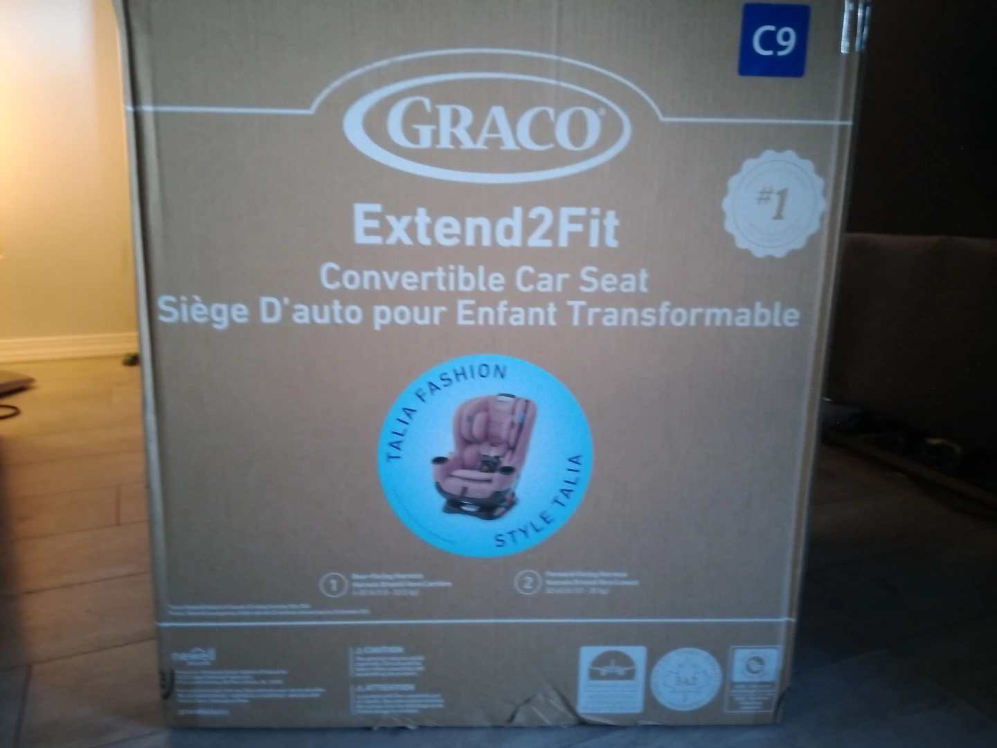 BNIB Graco Extend2Fit Convertible Car Seat - photo 3