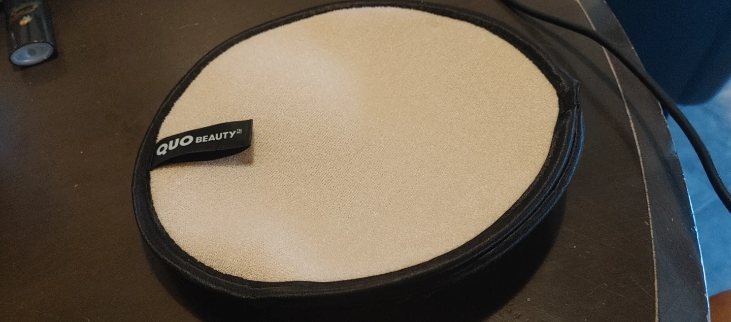 QUO BEAUTY reusable makeup remover pad