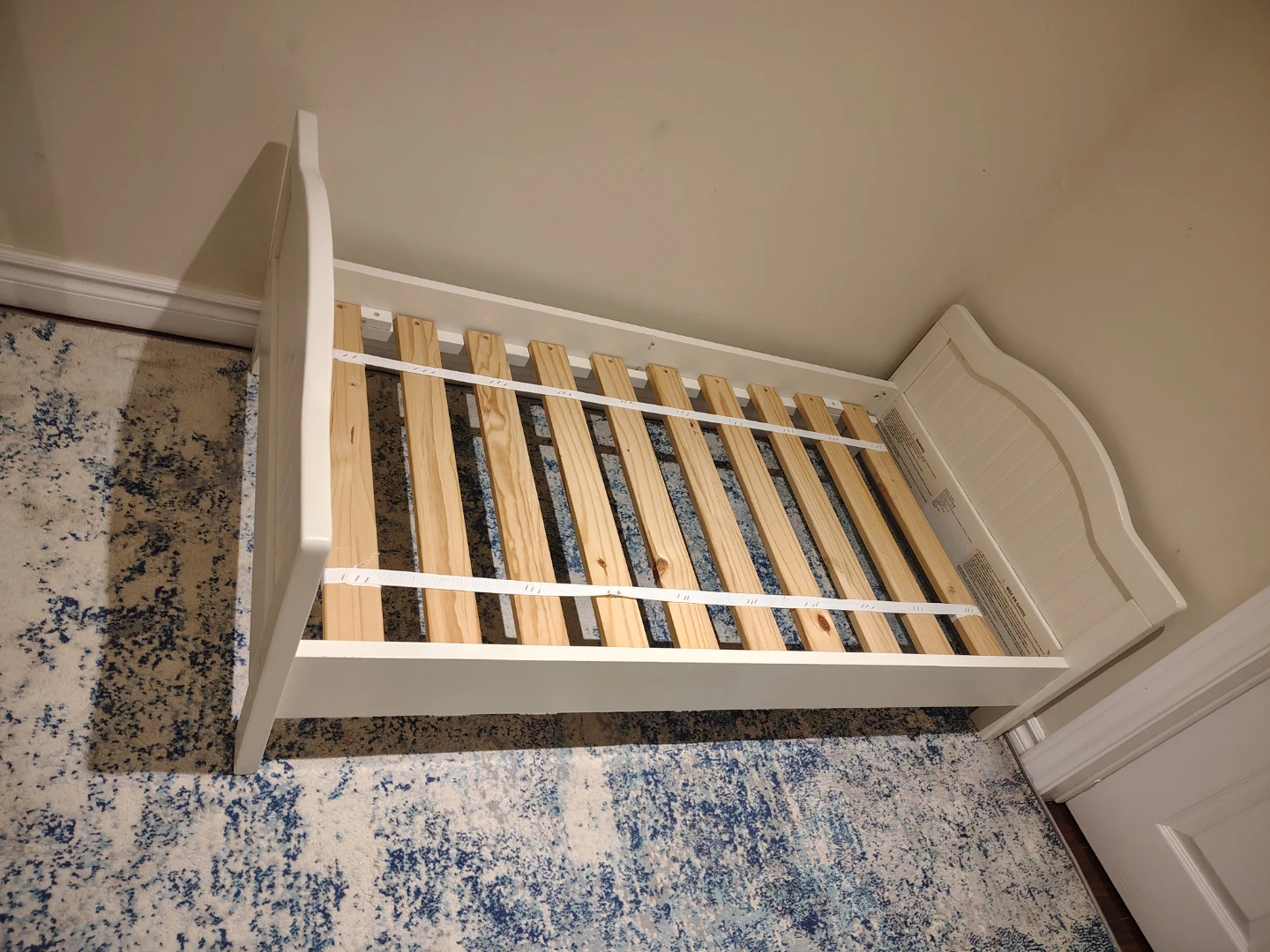 White Toddler Bed Frame - photo 2
