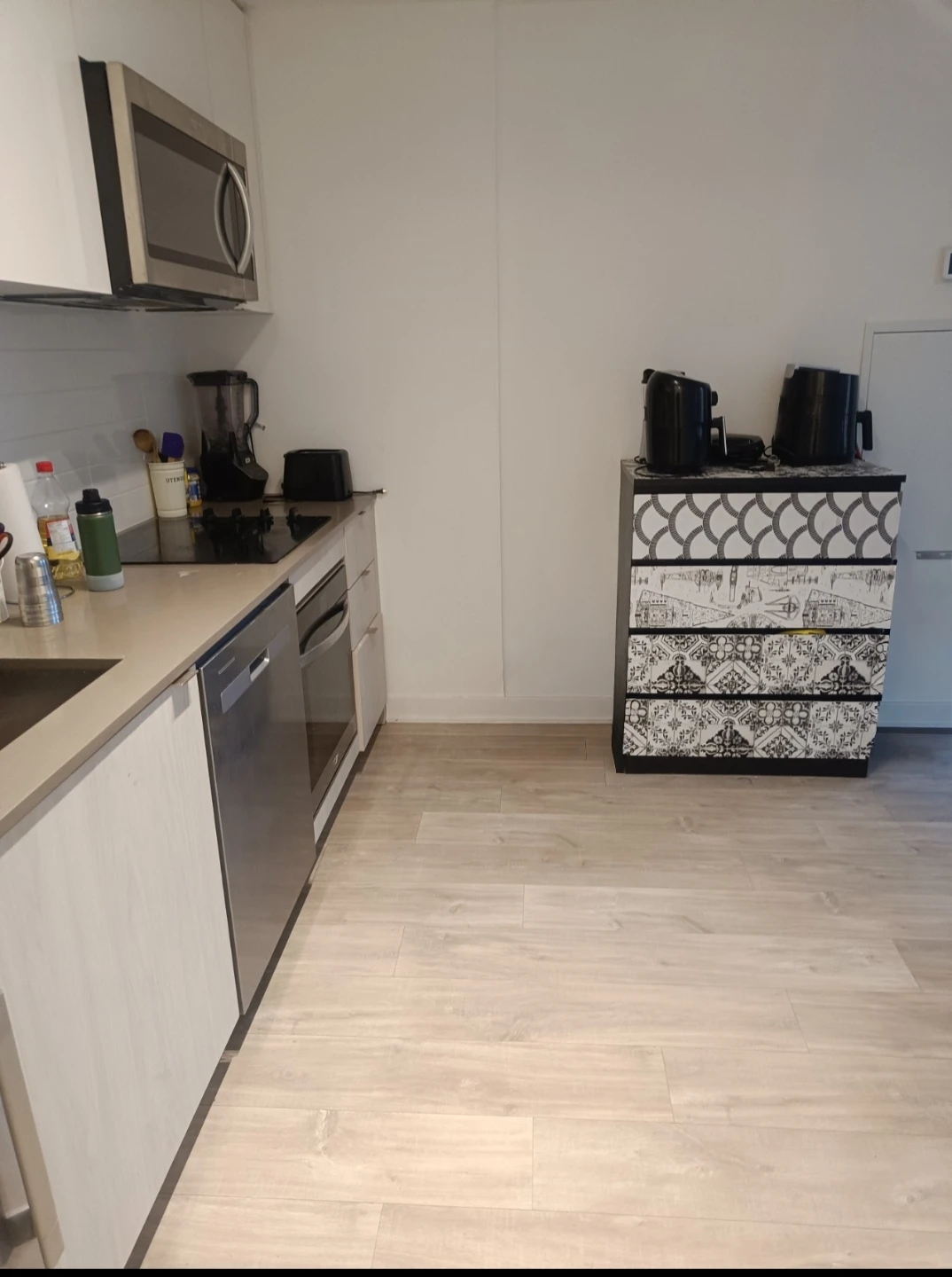 Private room + private bath for rent- 1st Oct 2026 - photo 4