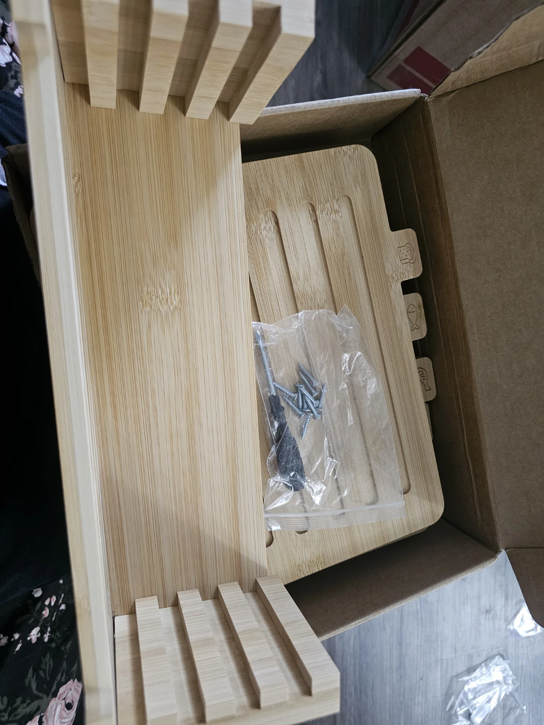 Baki Bamboo Cutting Board Set with Holder - photo 2