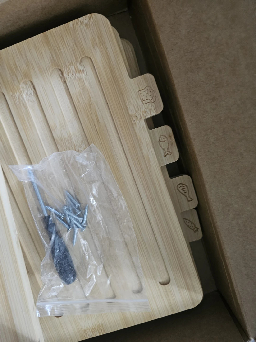 Baki Bamboo Cutting Board Set with Holder - photo 3