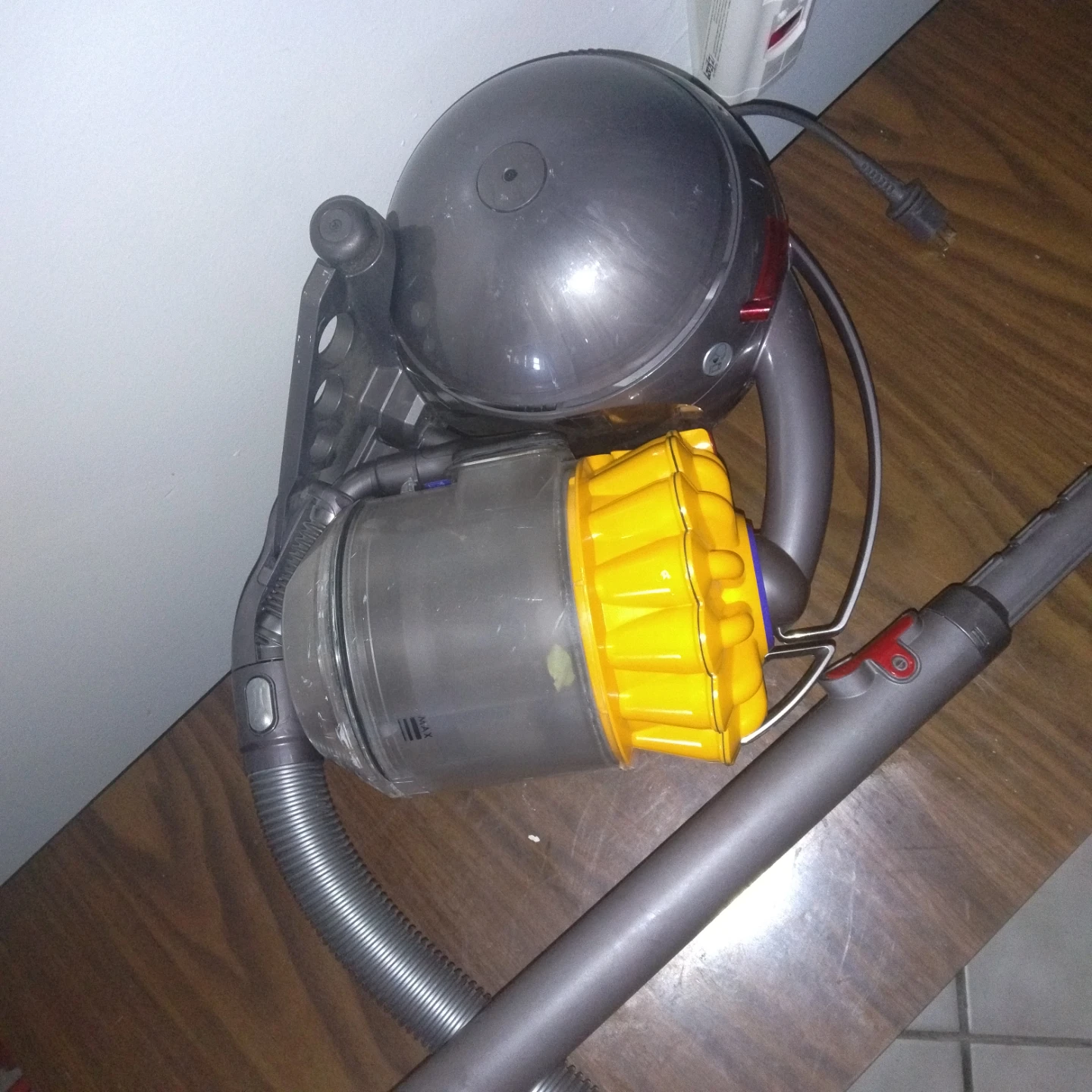 Dyson vacum cleaner working like new
