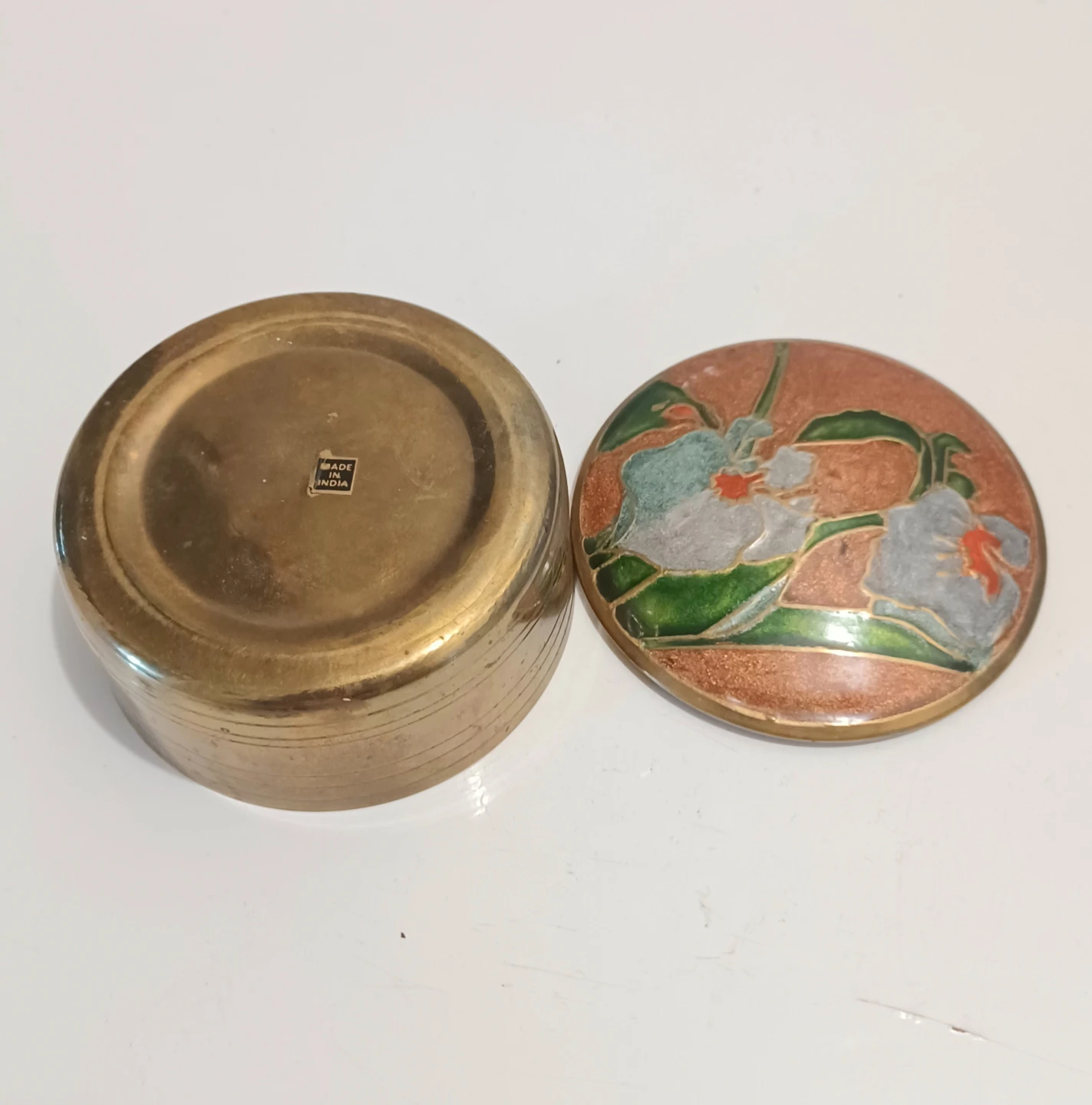 Vtg Handmade Enamel Brass Trinket Box - photo 3