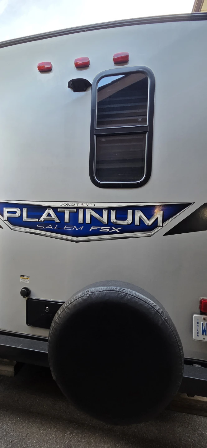 Forest River Platinum Salem FSX Travel Trailer - photo 2