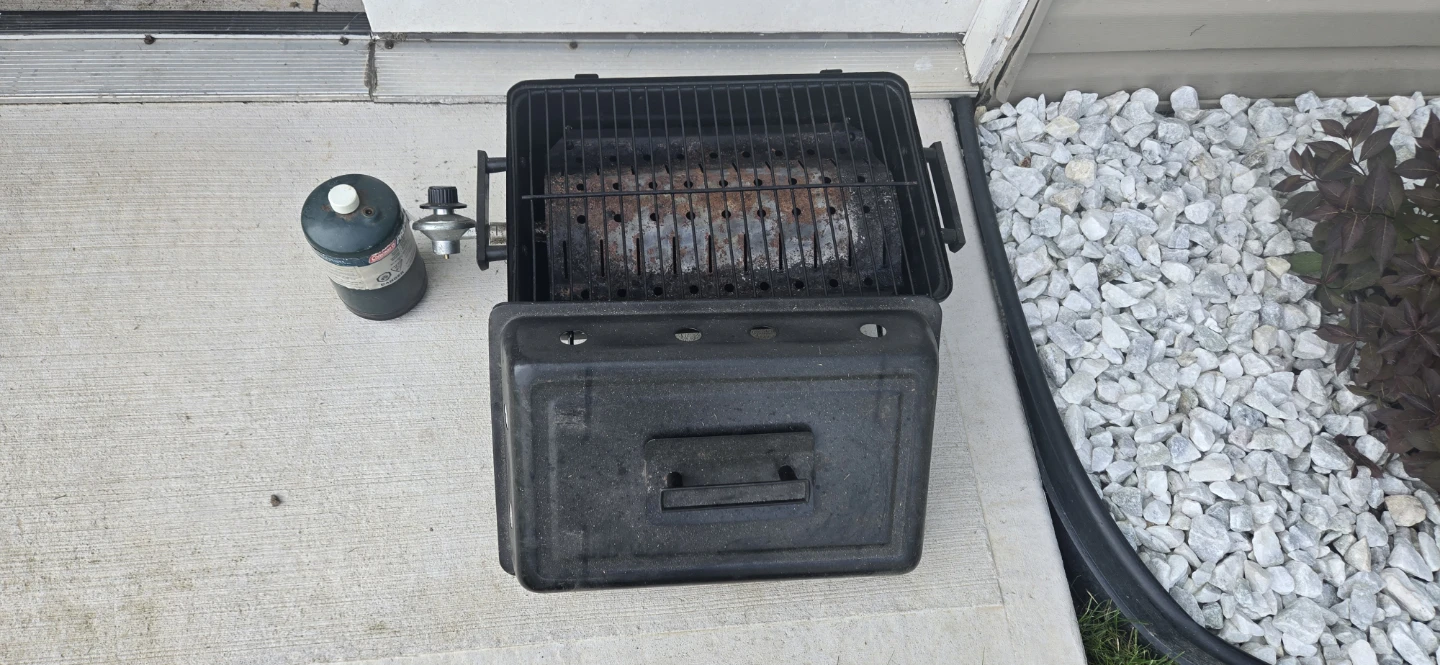 Coleman Portable Propane Grill with Propane Tank - photo 2