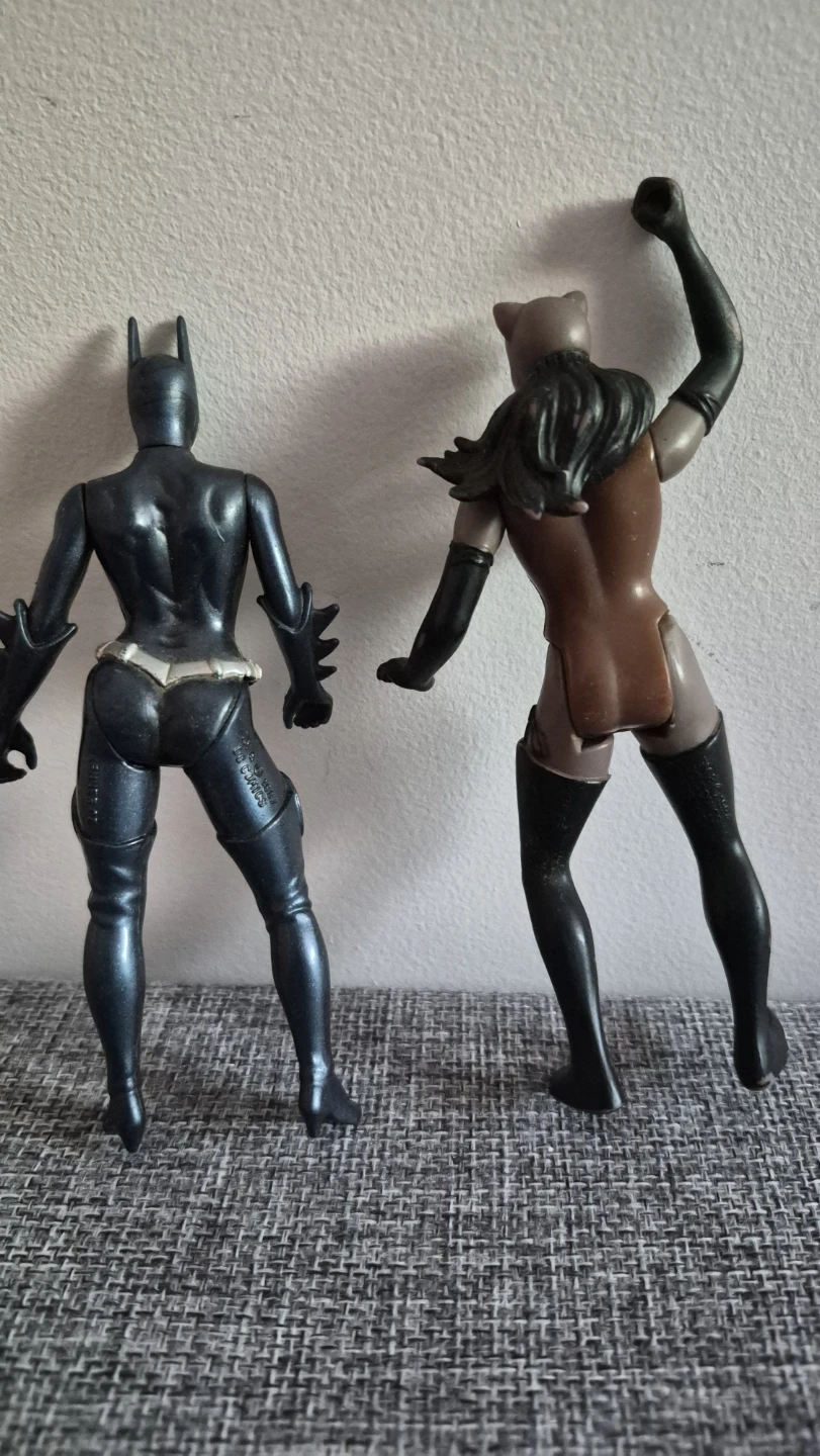 DC Comics Batman & Catwoman Action Figures - photo 2