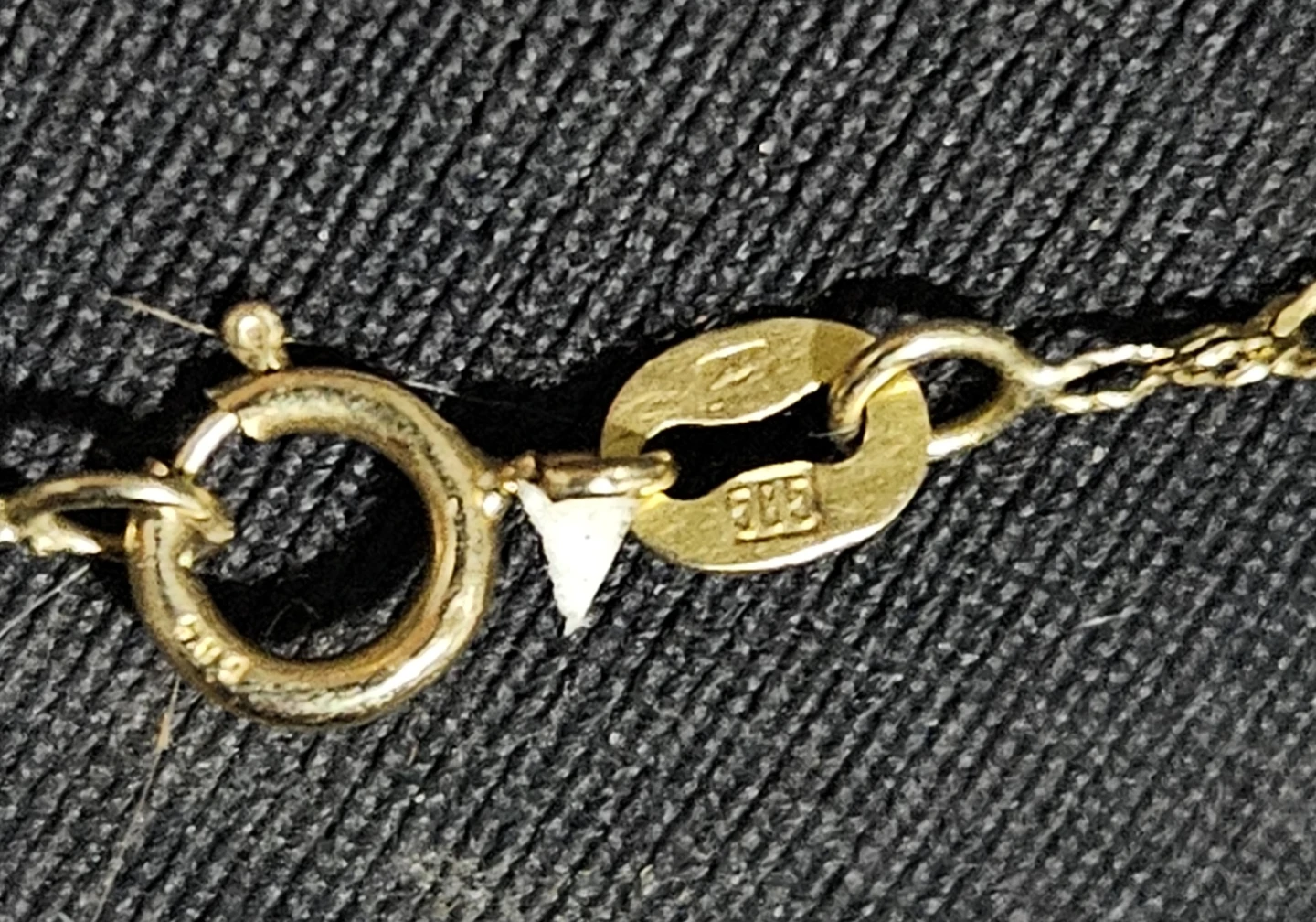 18K Gold CHANEL pendant with 14k gold rope style chain - photo 4