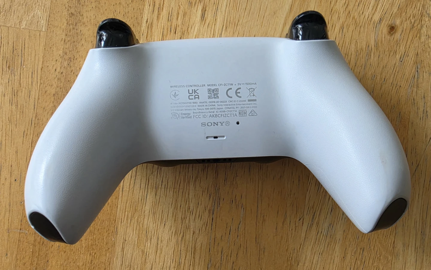 Sony PlayStation 5 DualSense Wireless Controller - photo 4