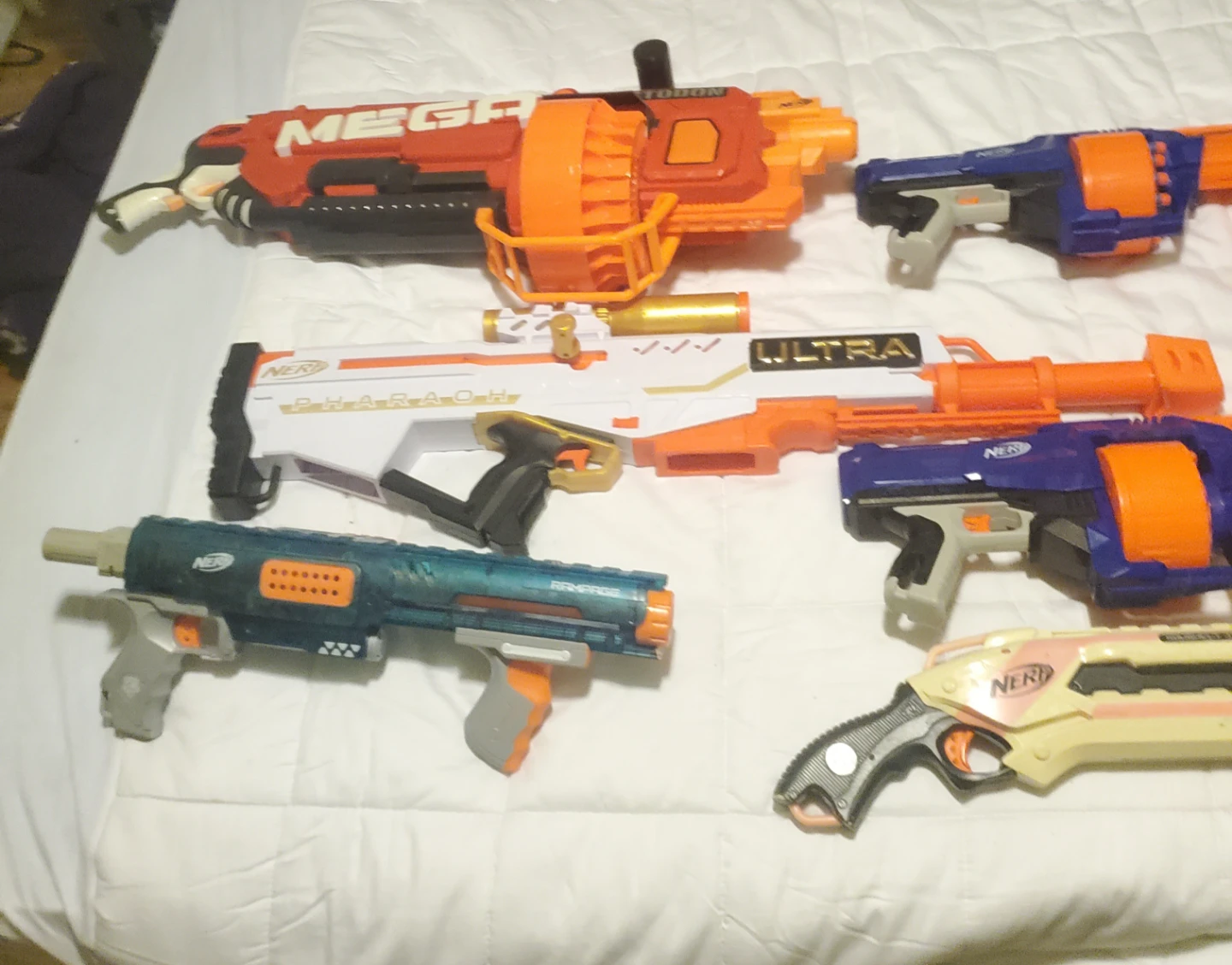 6 Nerf Guns