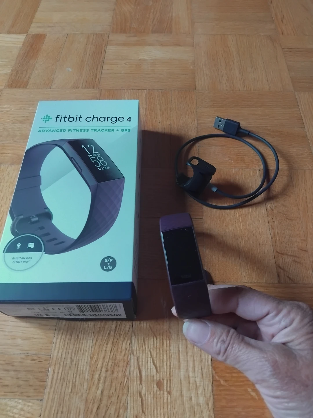 Fitbit Charge 4 Advanced Fitness Tracker + GPS - photo 3