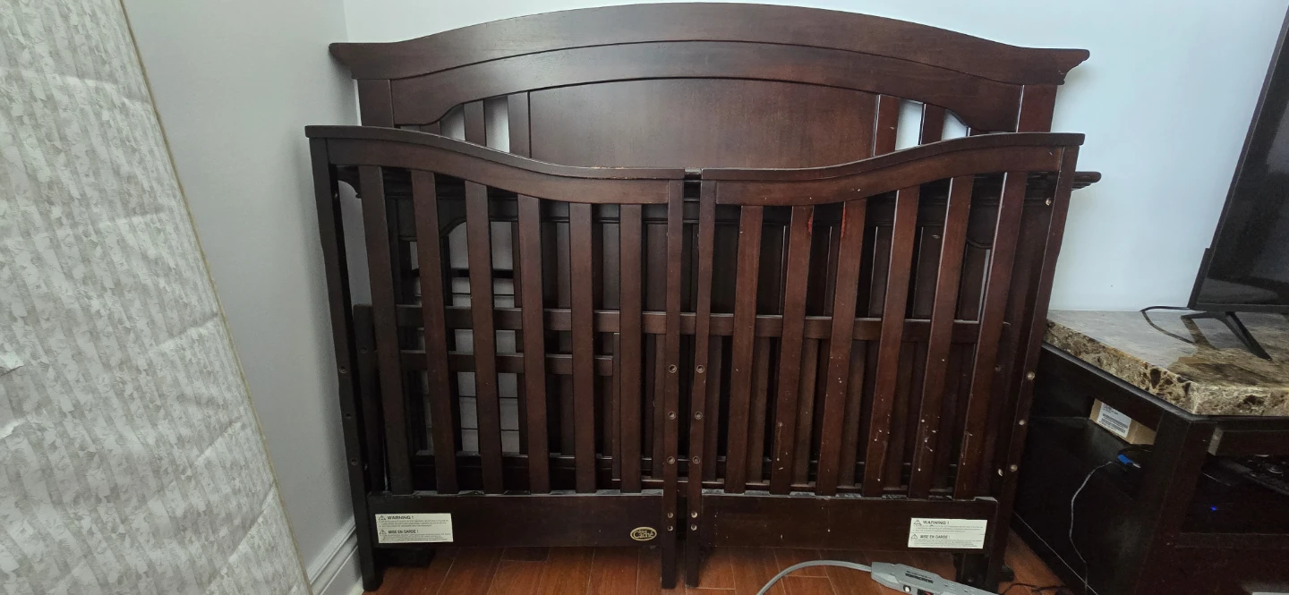 Baby Cache Windsor Crib Model #8900 - photo 3