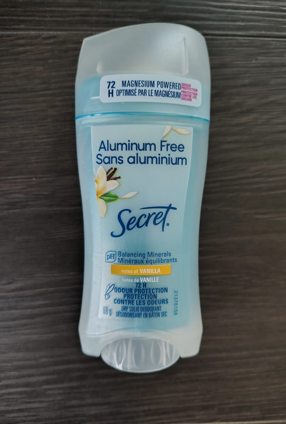 New! Secret Aluminum Free Deodorant Stick- Vanilla - 68g - photo 2