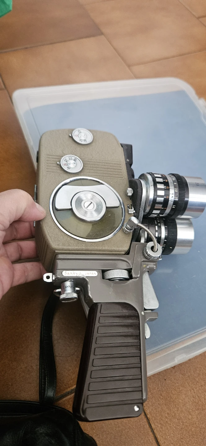 Sankyo 8-E Super 8 Film Camera - photo 5