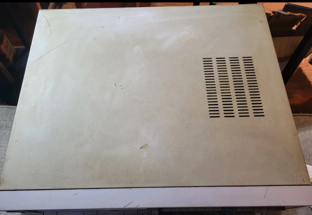 Sanyo Betacord VCR Model No. 4010 POWERS ON 1985 - photo 4