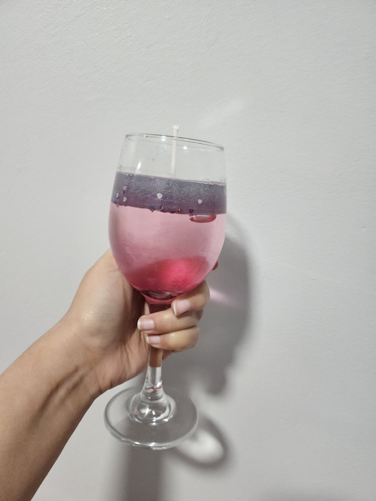 Wine Glass Candle with Glitter - photo 2