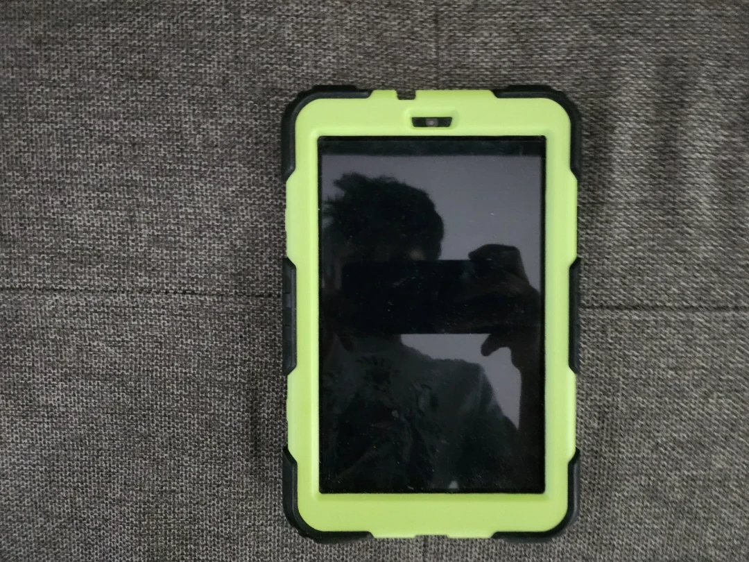 Samsung Galaxy Tab A 8" Tablet with Charger - photo 2