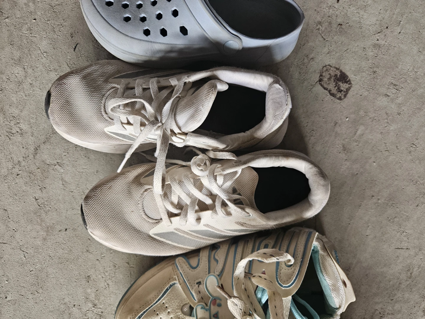 Fila White Athletic Shoes all of them are for 60 dm for one - photo 5