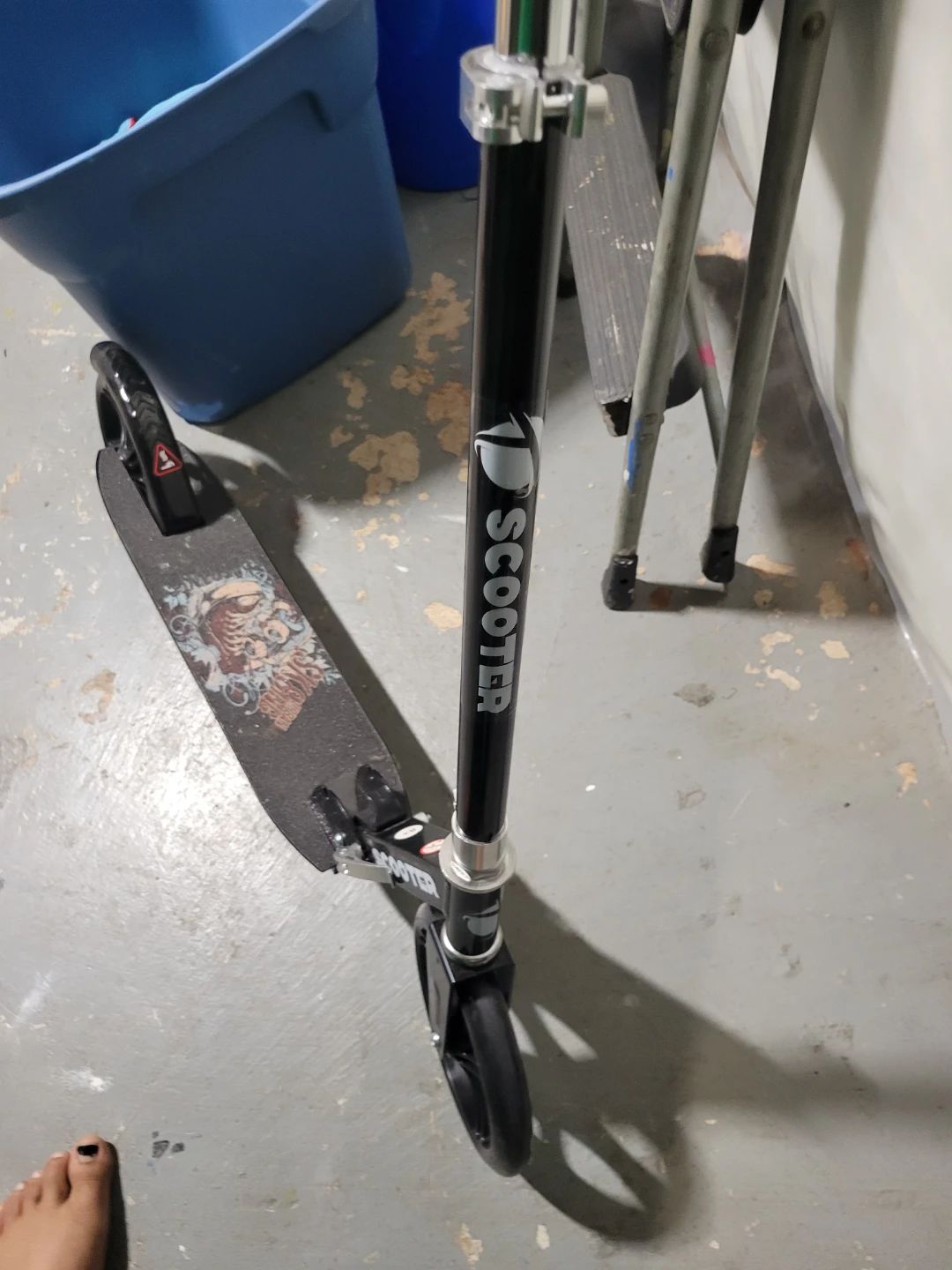 Black Scooter for Ages 8+ - photo 2