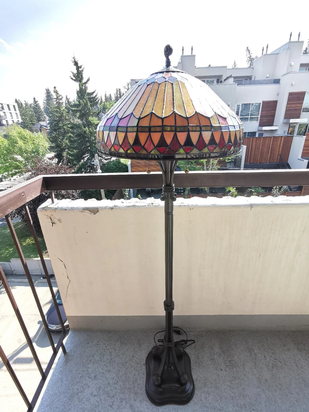 Quoizel West End Tiffany-Style Art Glass Floor Lamp TF9320BB