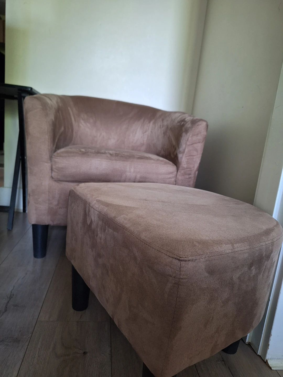 Brown Armchair with Ottoman - photo 3