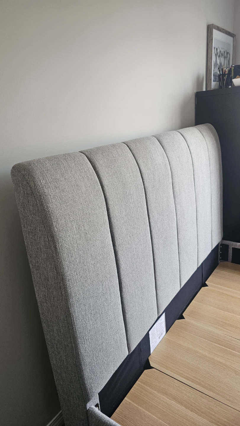 Upholstered Queen Bed - photo 4