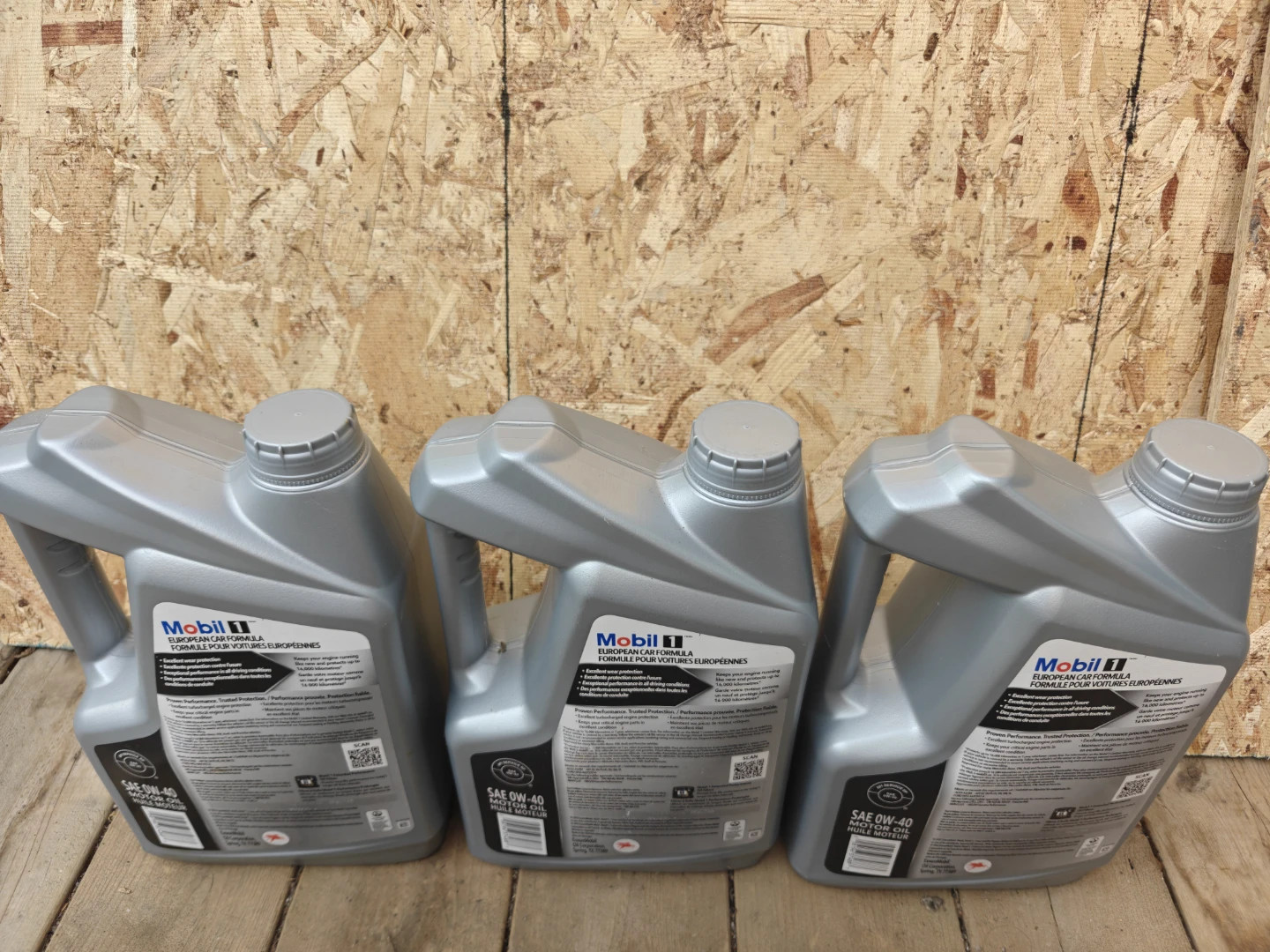 Mobil 1 0W-40 European Car Formula Motor Oil - 3x 4.73L - photo 3