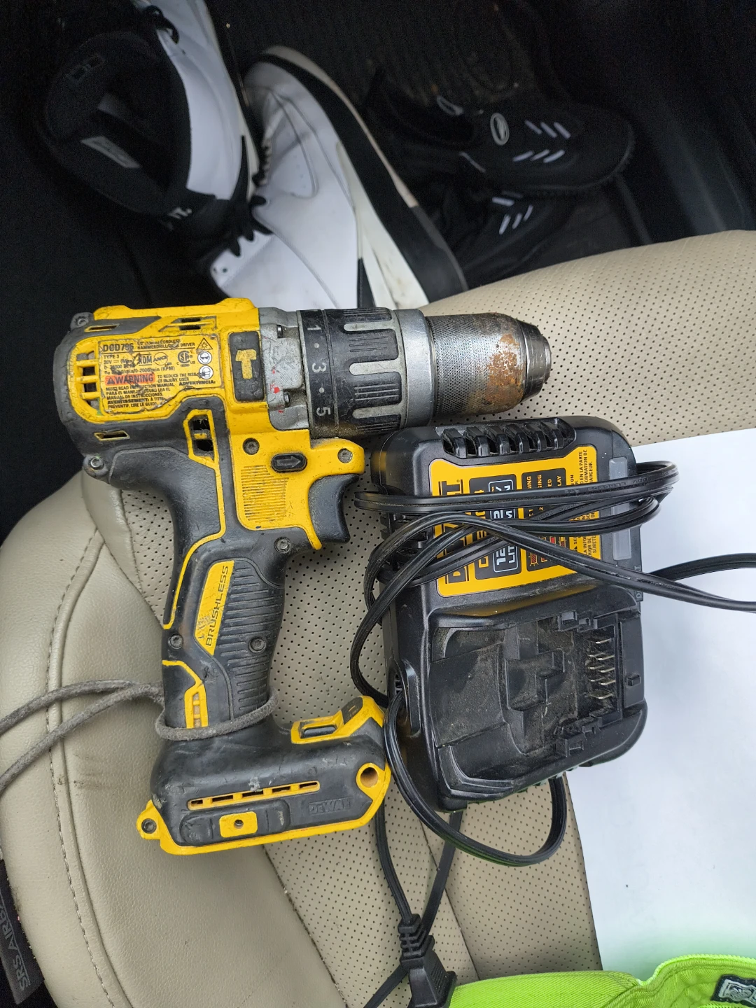 DeWalt DCD795 Brushless Cordless Drill with Charger