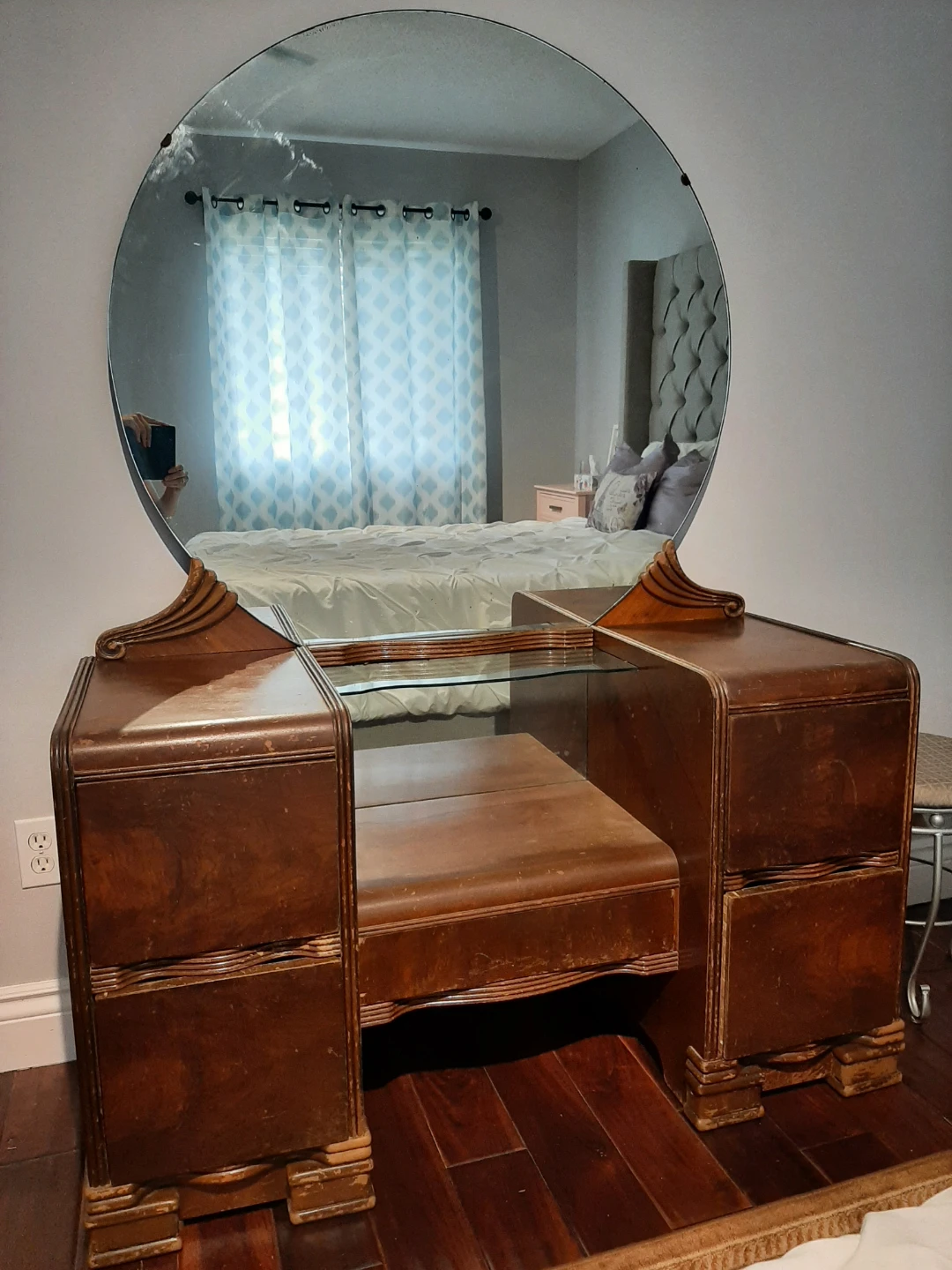 Vintage Waterfall Vanity Dresser with Mirror