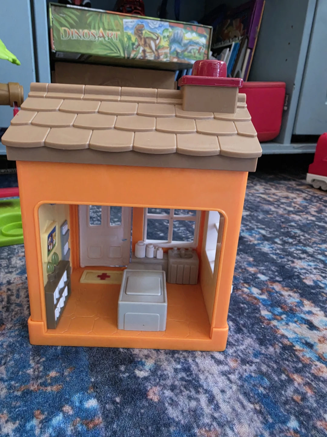 Fisher-Price Little People Village Vet Playset - photo 2