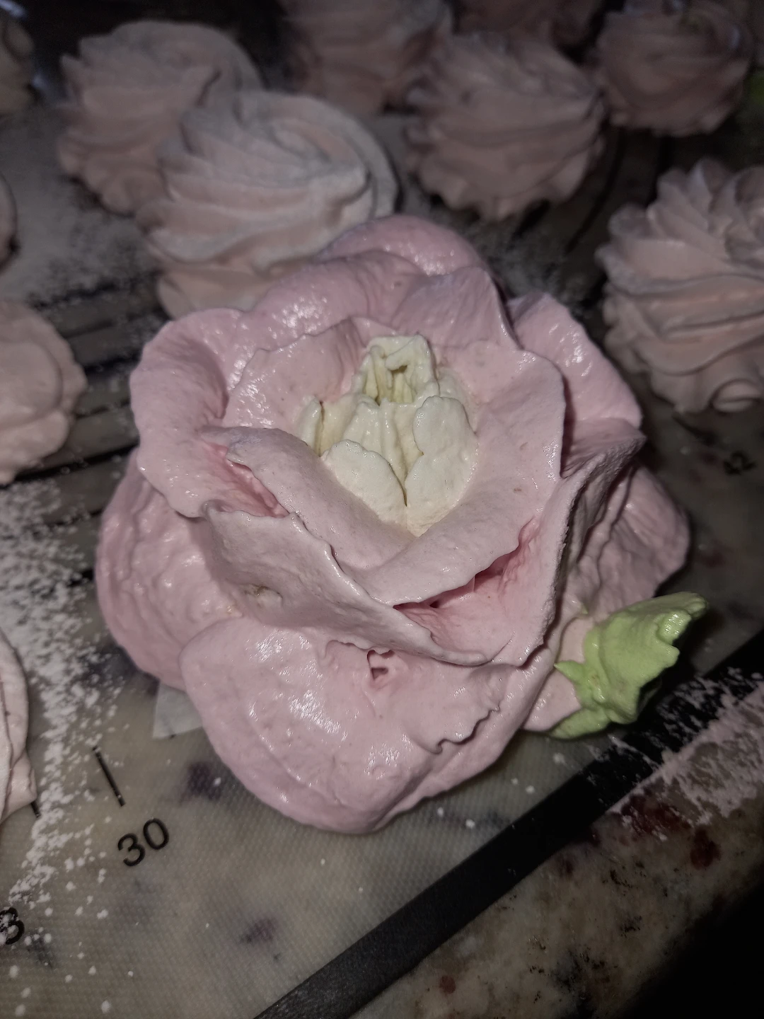 Handmade Rose Shaped Marshmallows - photo 4