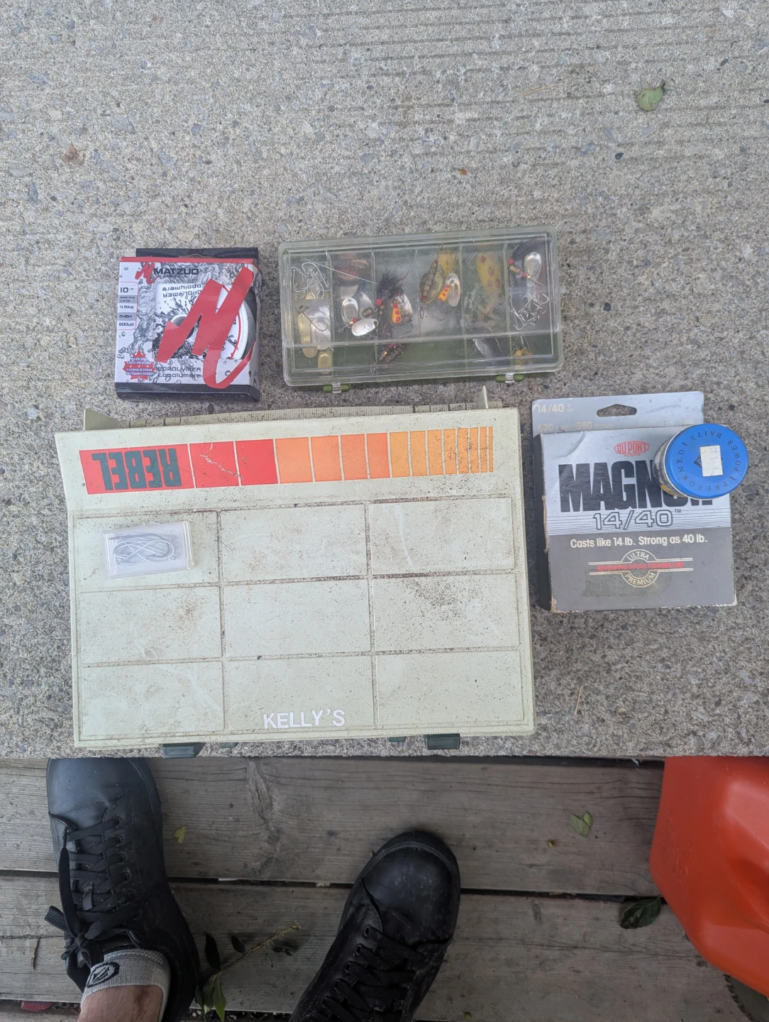 Fishing Lure Tackle Box with Accessories - photo 5