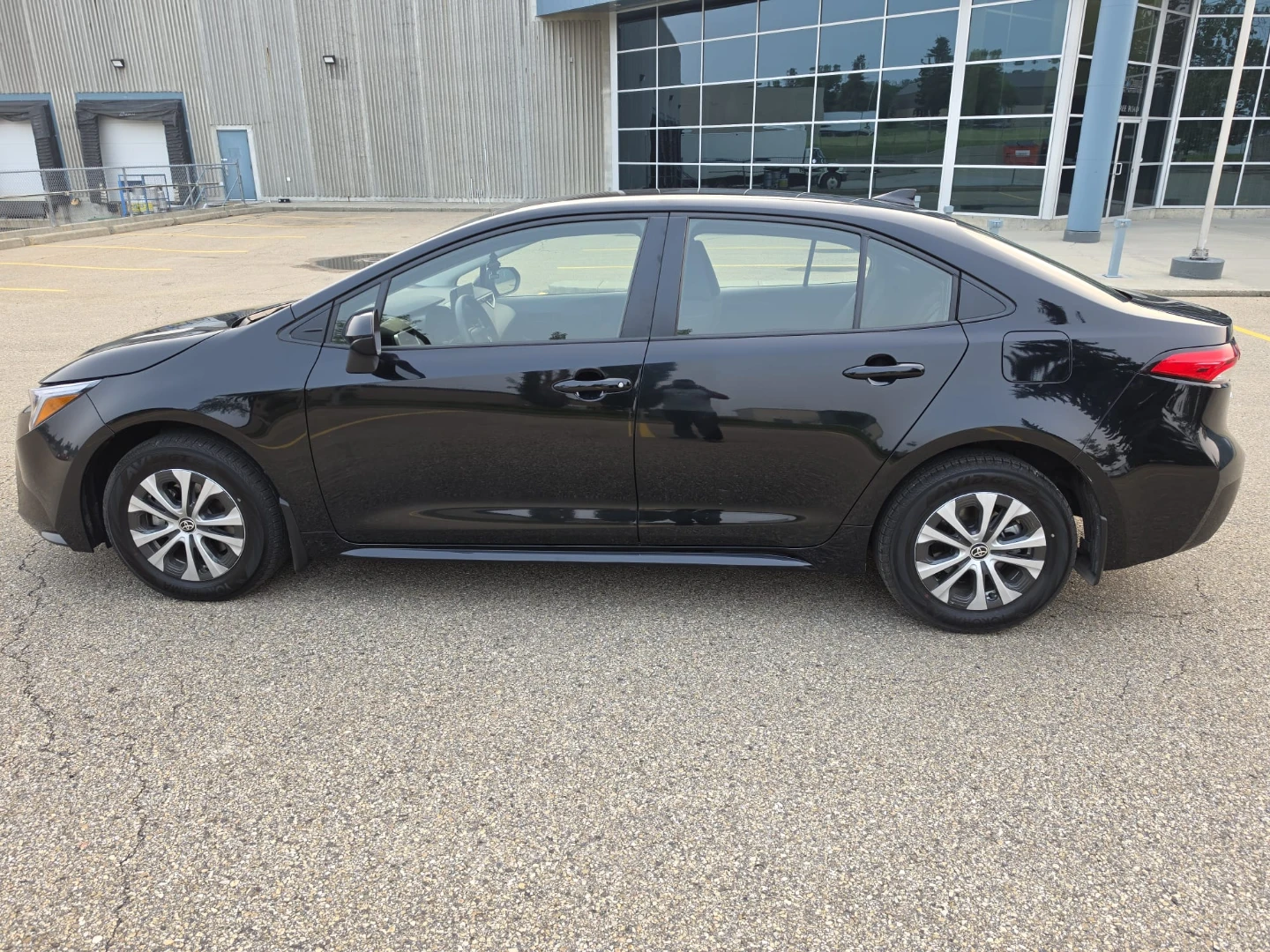 2026 Toyota Corolla hybrid - photo 2