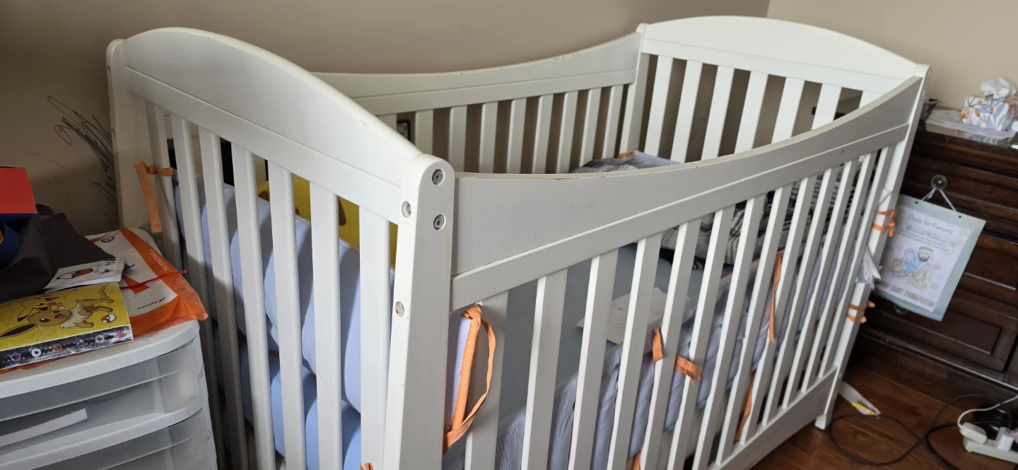 White Baby Crib good condition - photo 3